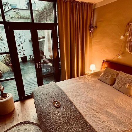 Apartment Am Schloss - Flair Саарбрюкен Екстериор снимка