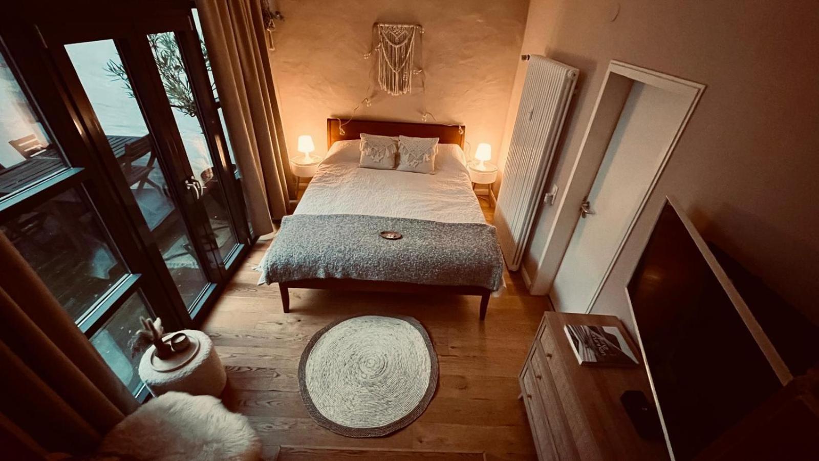 Apartment Am Schloss - Flair Саарбрюкен Екстериор снимка